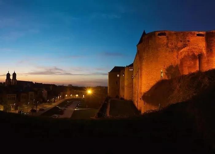 Apartment Budget Avec Parking Charleville-Mézières