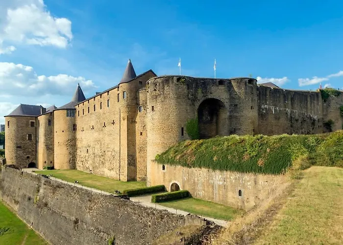 Budget Avec Parking * Charleville-Mézières
